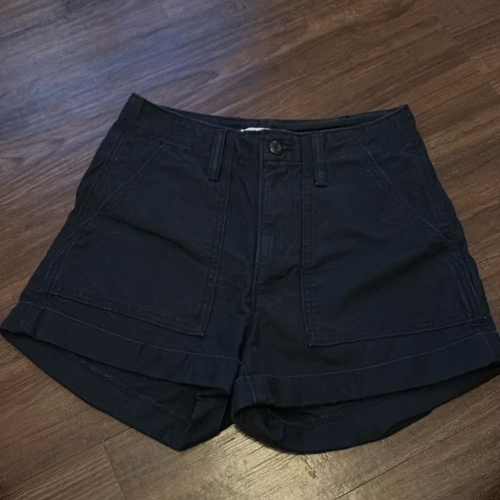 Black Levi’s Ribcage Shorts